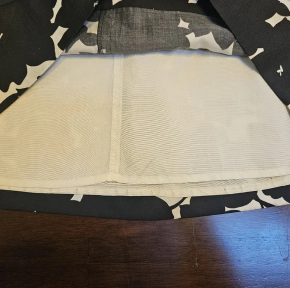 Vintage Silk Banana Republic Floral Midi Skirt Sz 4 - Picture 10 of 12